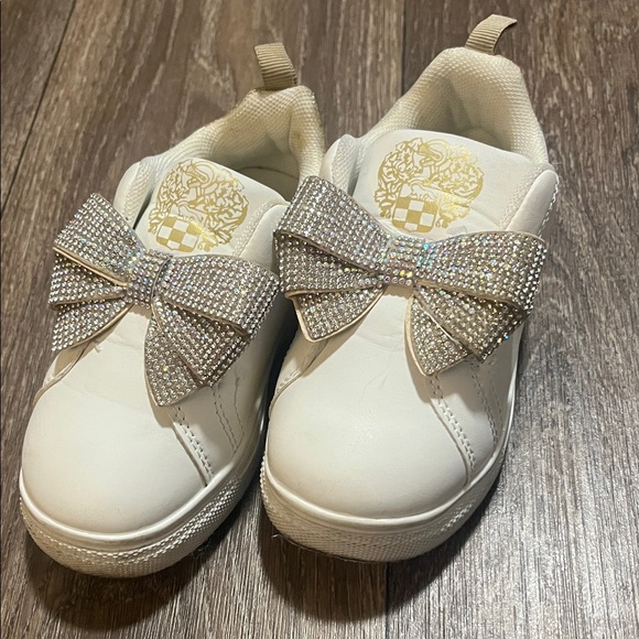 Vince Camuto Kids White Sneakers with Sparkling Bow - Picture 1 of 2